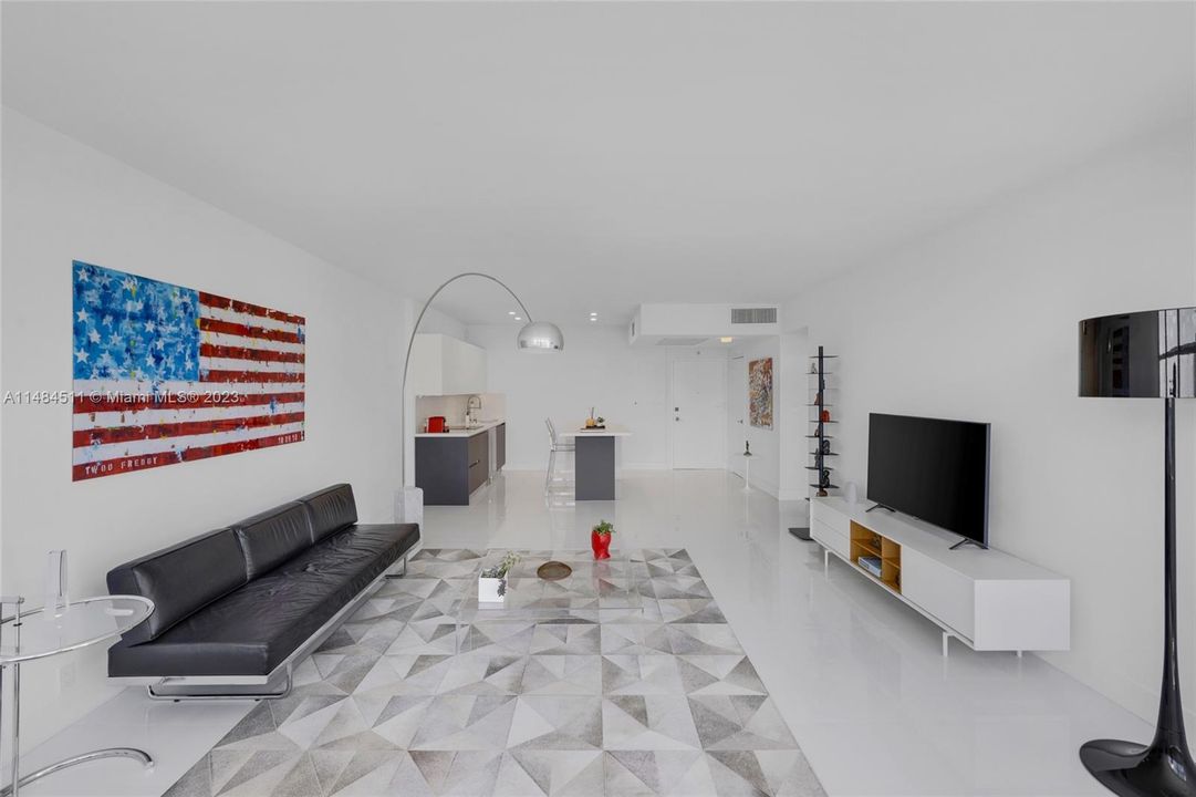 Недавно продано: $690,000 (1 спален, 1 ванн, 897 Квадратных фут)