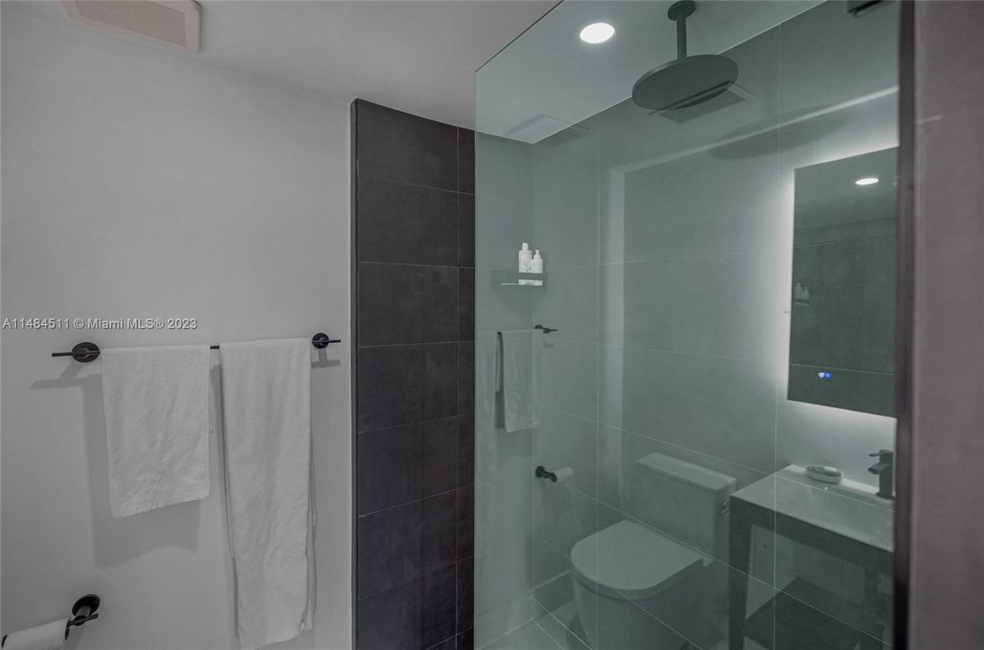 Недавно продано: $690,000 (1 спален, 1 ванн, 897 Квадратных фут)