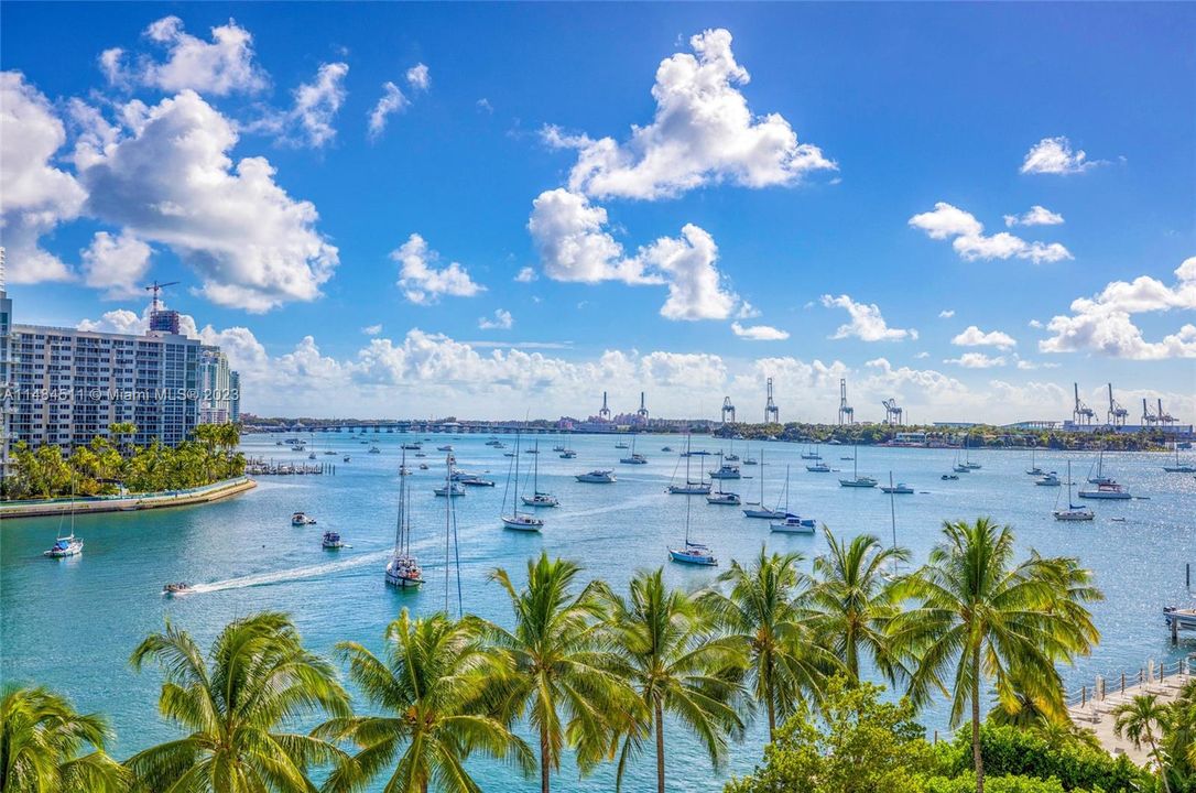 Недавно продано: $690,000 (1 спален, 1 ванн, 897 Квадратных фут)