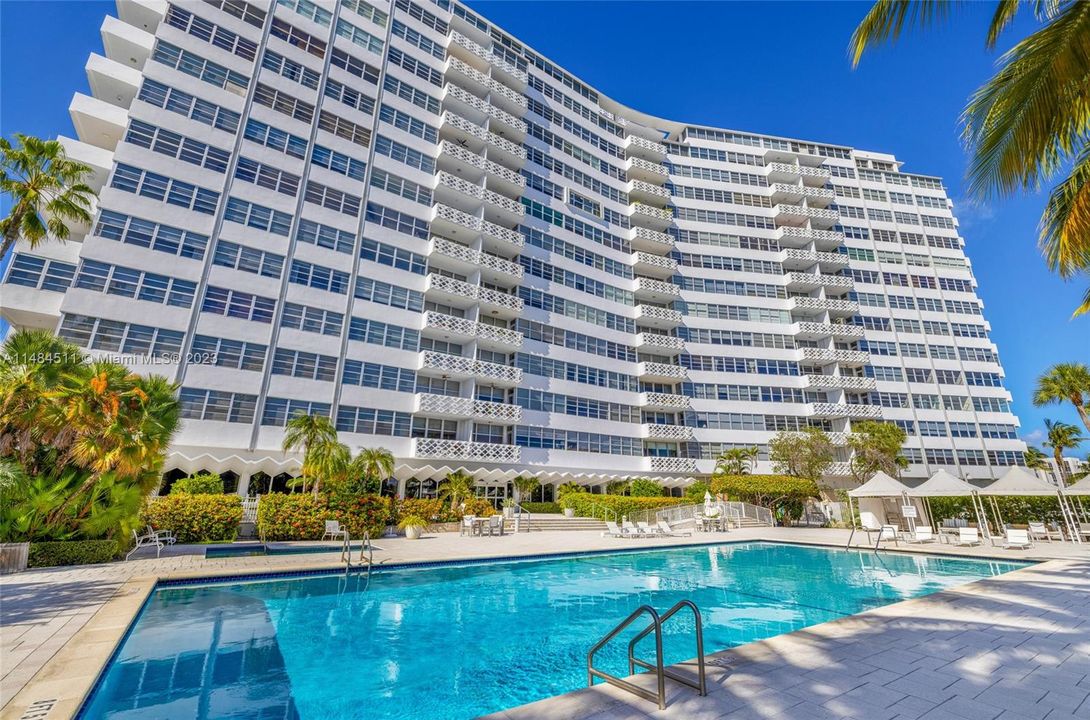 Недавно продано: $690,000 (1 спален, 1 ванн, 897 Квадратных фут)