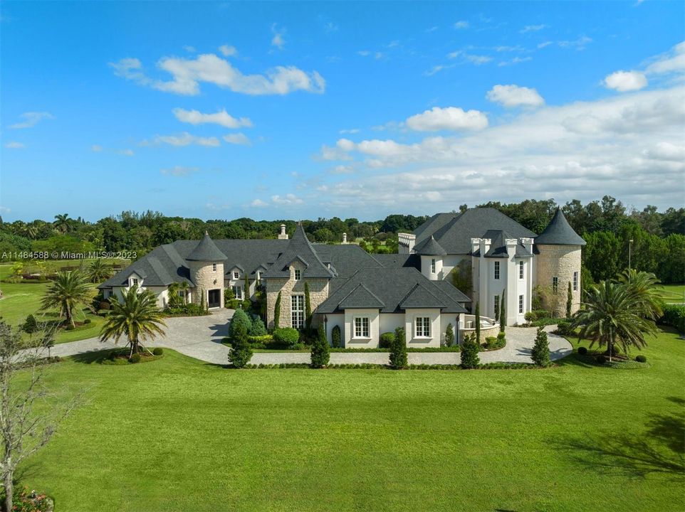 Недавно продано: $19,900,000 (6 спален, 7 ванн, 17740 Квадратных фут)