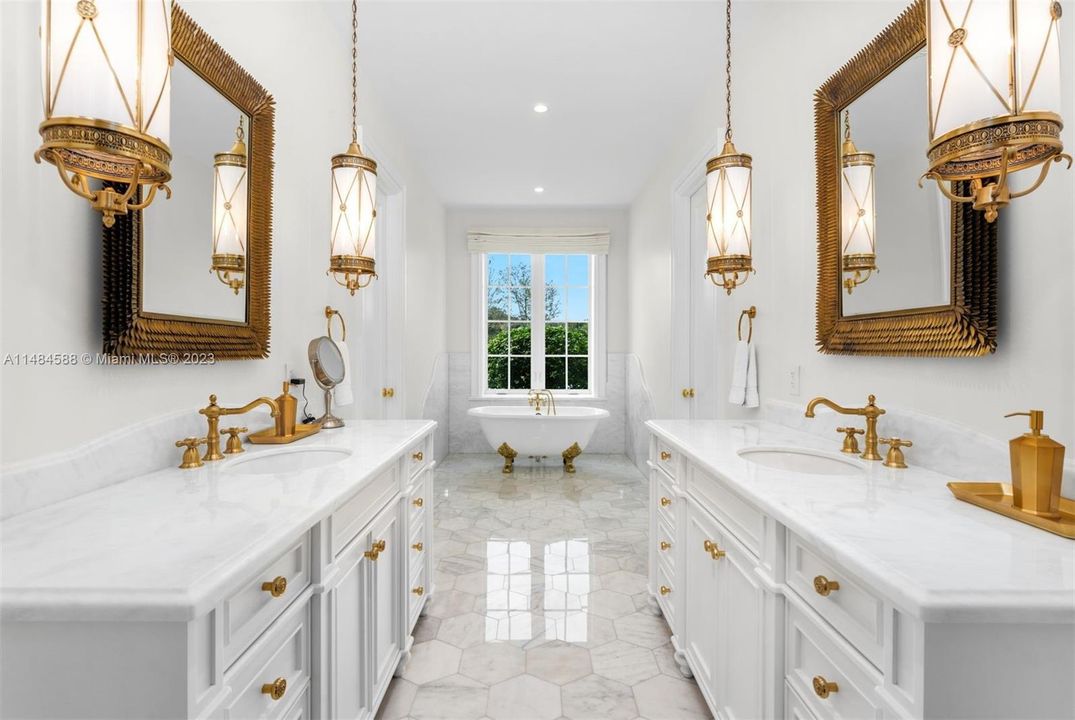 Недавно продано: $19,900,000 (6 спален, 7 ванн, 17740 Квадратных фут)