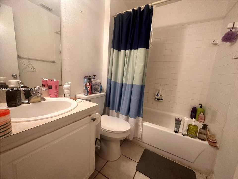 Recently Sold: $265,000 (2 beds, 2 baths, 854 Square Feet)