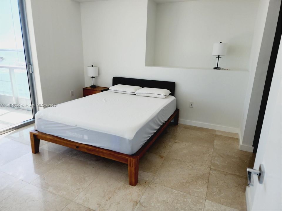 Recientemente alquilado: $4,100 (1 camas, 2 baños, 938 Pies cuadrados)