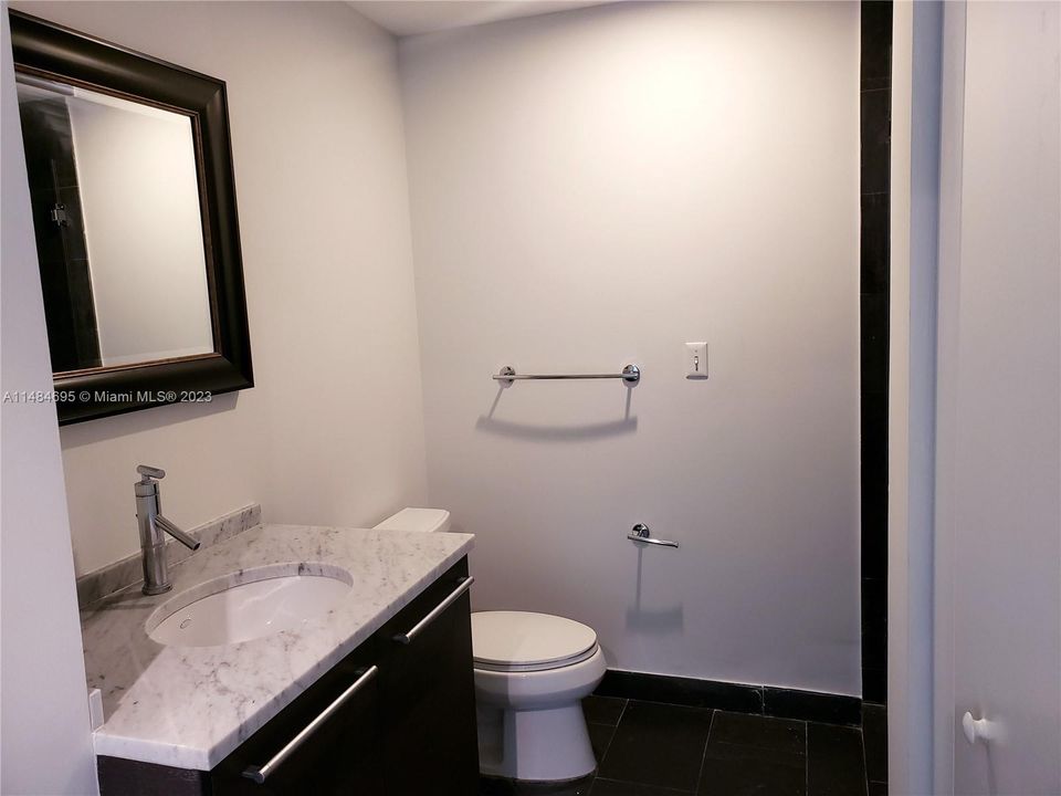 Recientemente alquilado: $4,100 (1 camas, 2 baños, 938 Pies cuadrados)