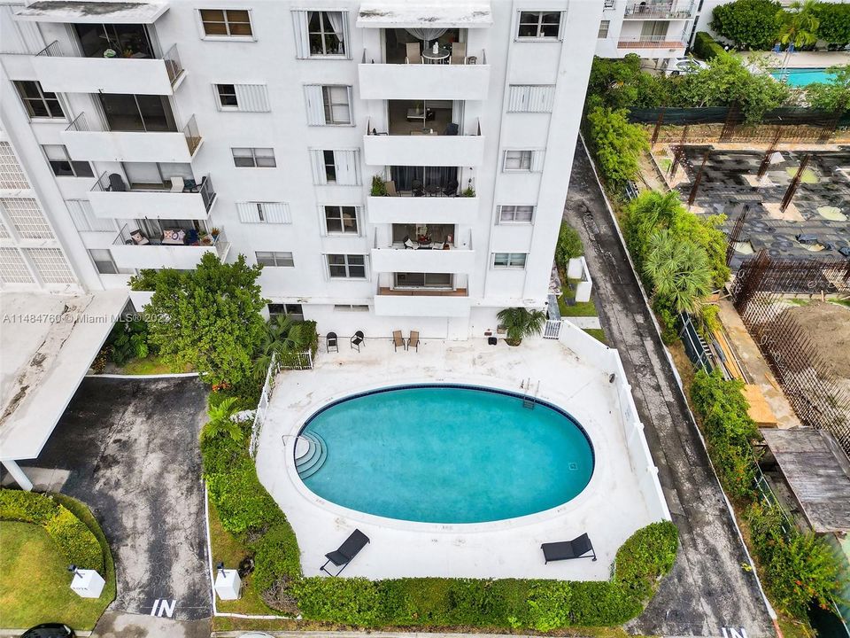 Vendido Recientemente: $395,000 (1 camas, 2 baños, 1275 Pies cuadrados)