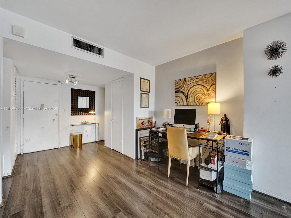 Vendido Recientemente: $395,000 (1 camas, 2 baños, 1275 Pies cuadrados)