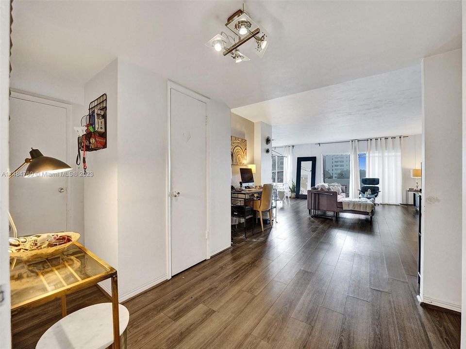 Vendido Recientemente: $395,000 (1 camas, 2 baños, 1275 Pies cuadrados)