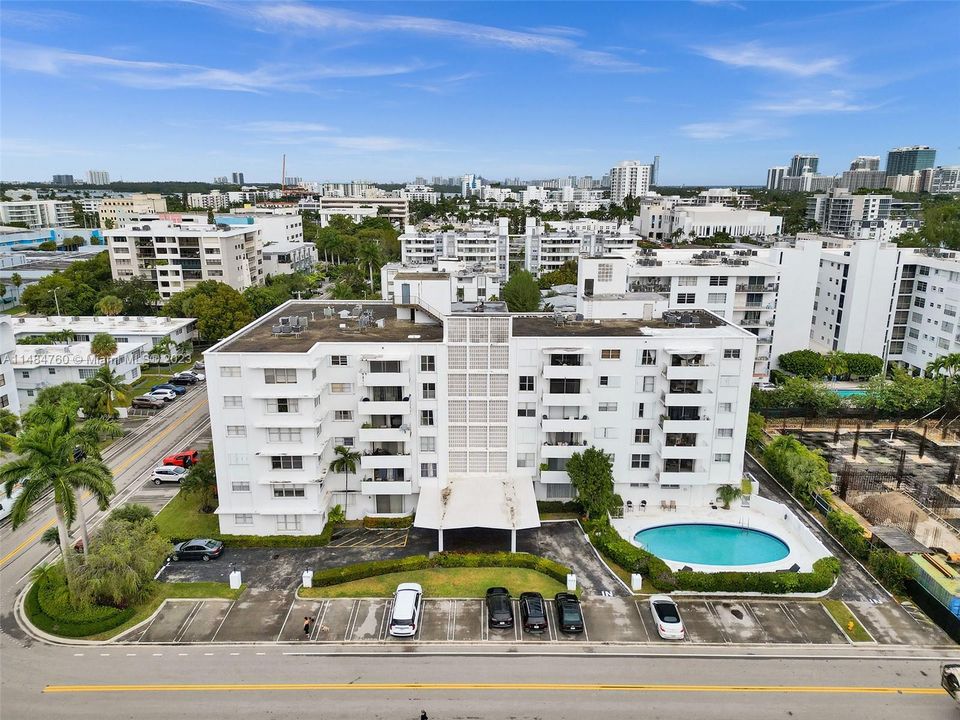 Vendido Recientemente: $395,000 (1 camas, 2 baños, 1275 Pies cuadrados)