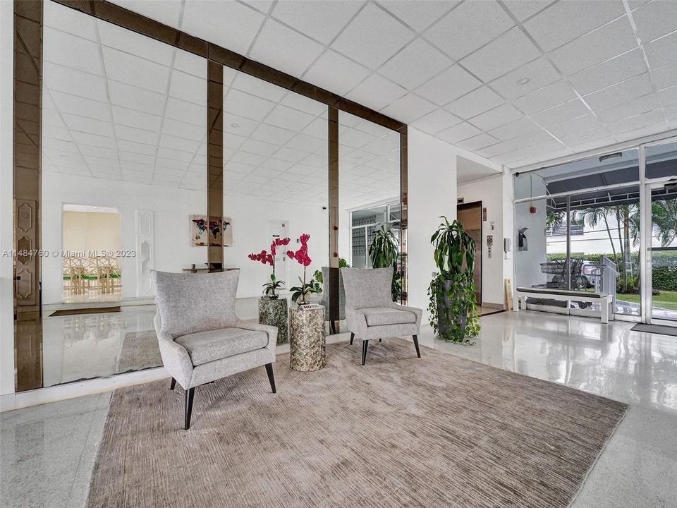 Vendido Recientemente: $395,000 (1 camas, 2 baños, 1275 Pies cuadrados)