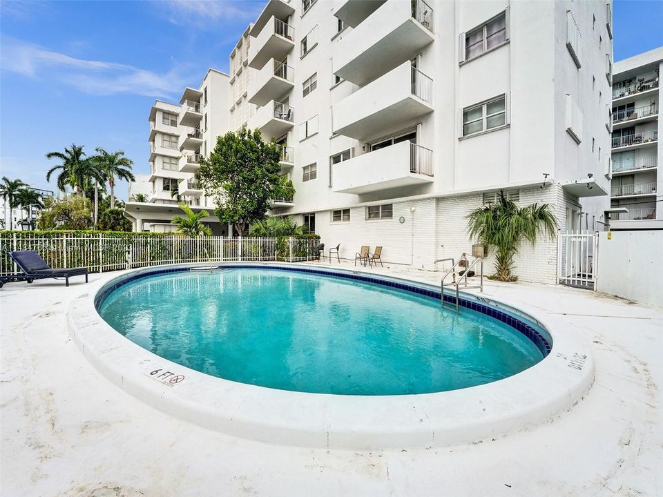 Vendido Recientemente: $395,000 (1 camas, 2 baños, 1275 Pies cuadrados)