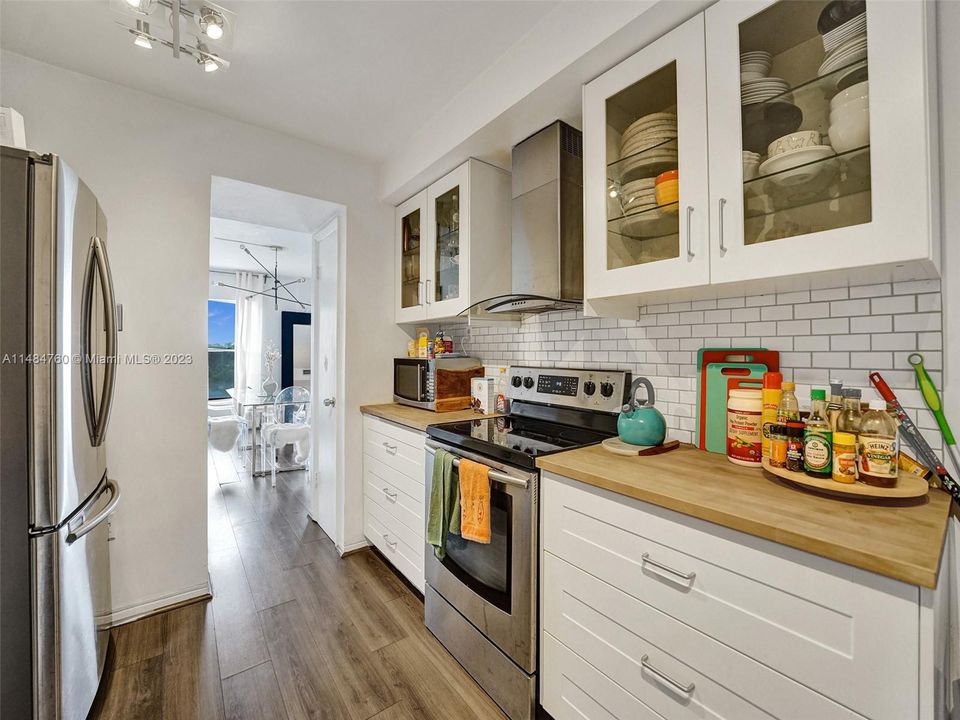 Vendido Recientemente: $395,000 (1 camas, 2 baños, 1275 Pies cuadrados)