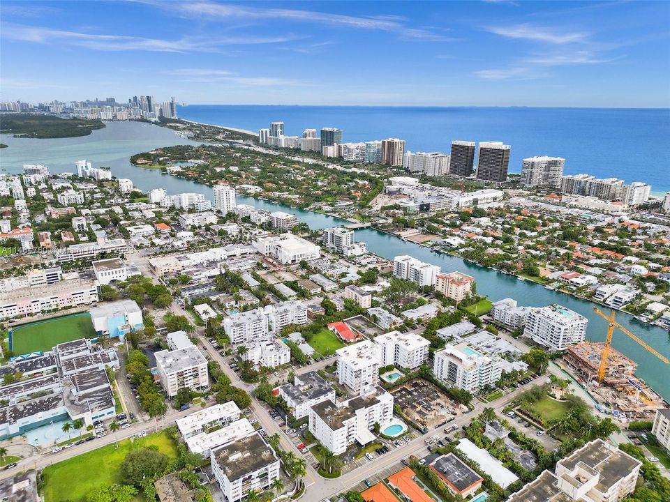 Vendido Recientemente: $395,000 (1 camas, 2 baños, 1275 Pies cuadrados)