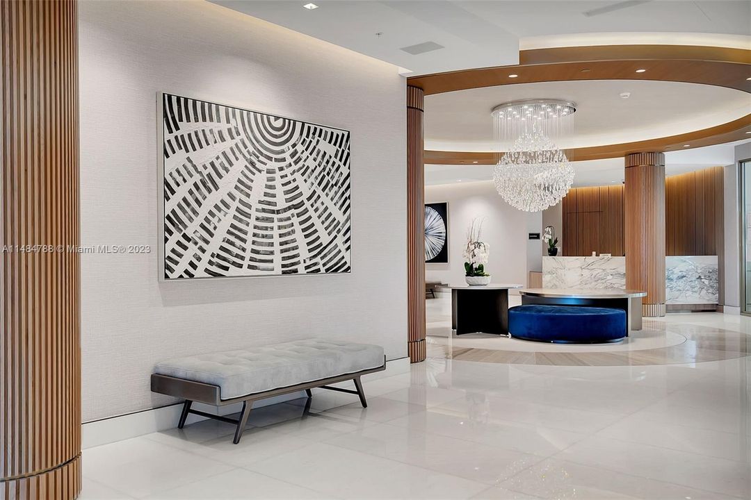 Recently Rented: $5,500 (2 beds, 2 baths, 1410 Square Feet)