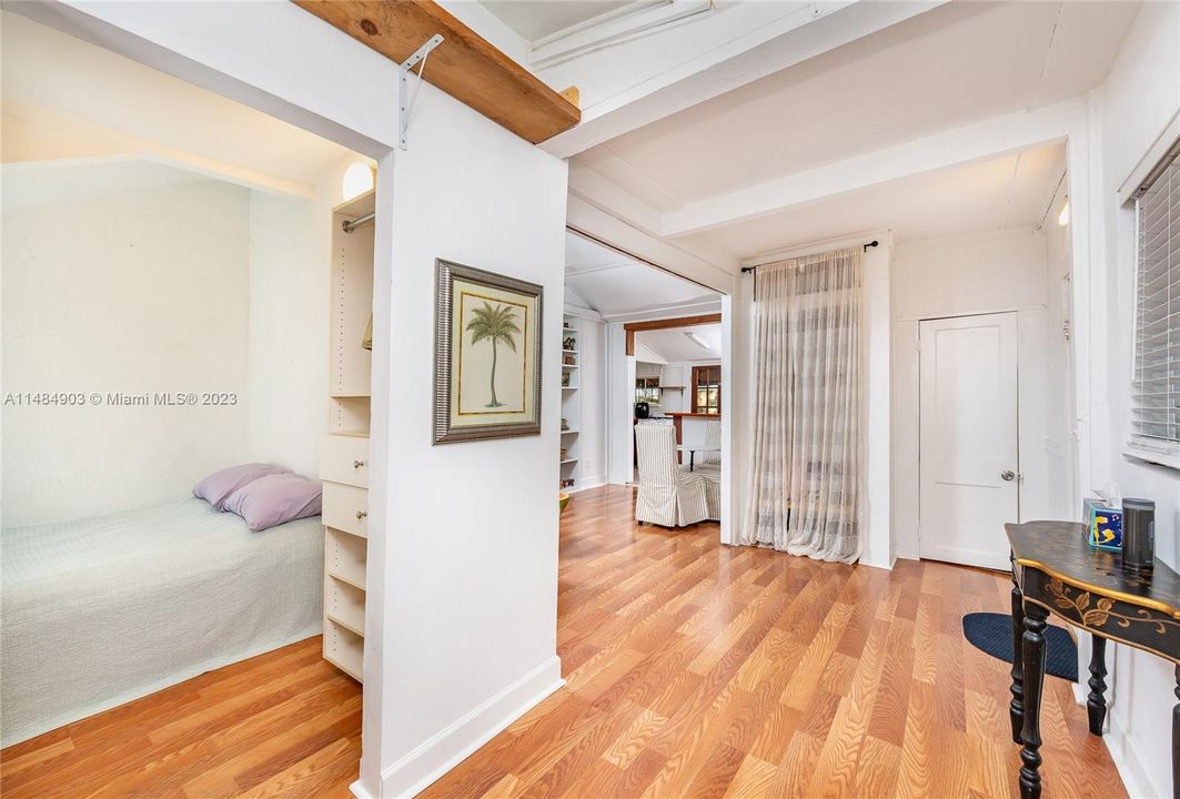 Recently Rented: $3,400 (1 beds, 1 baths, 672 Square Feet)