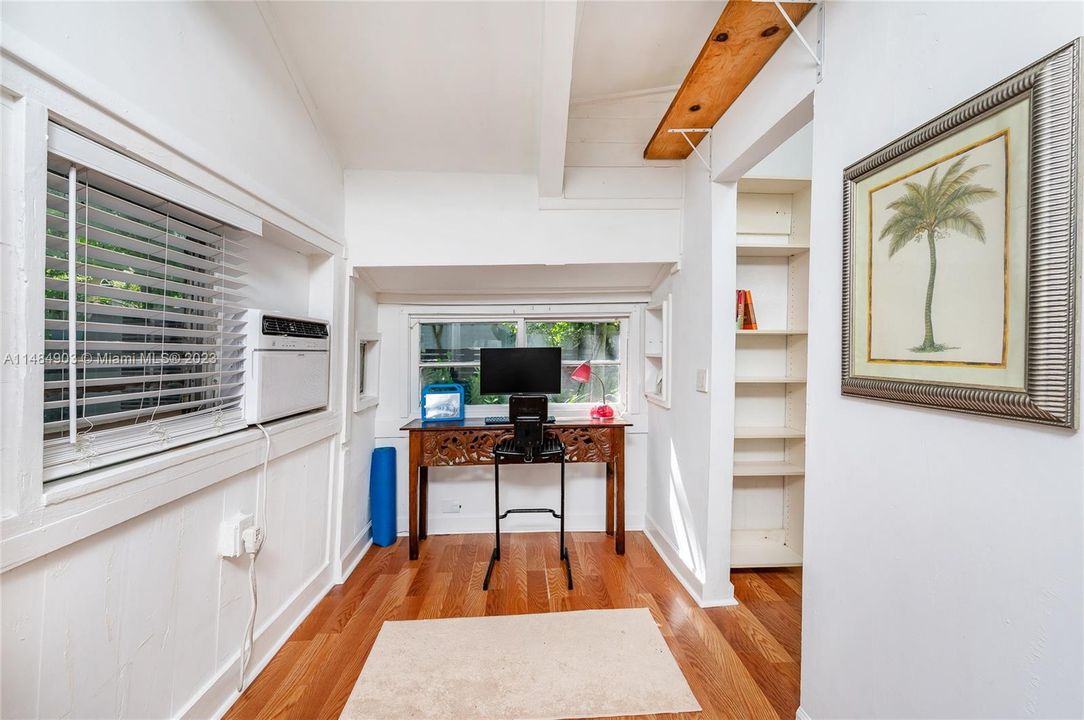 Recently Rented: $3,400 (1 beds, 1 baths, 672 Square Feet)