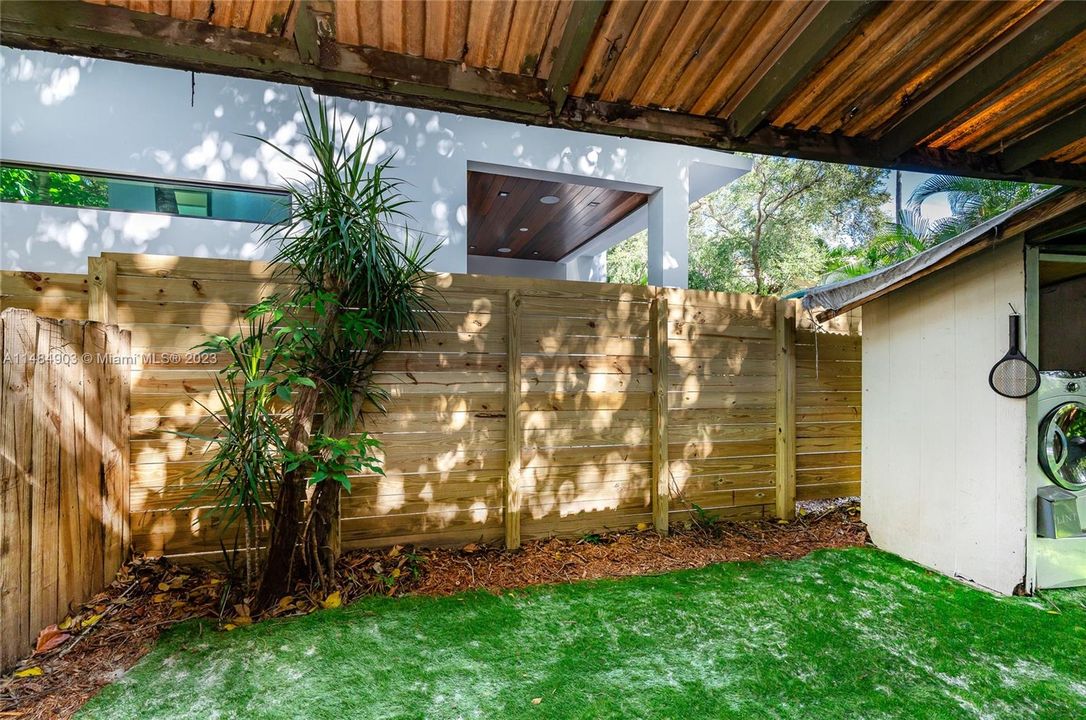 Recently Rented: $3,400 (1 beds, 1 baths, 672 Square Feet)