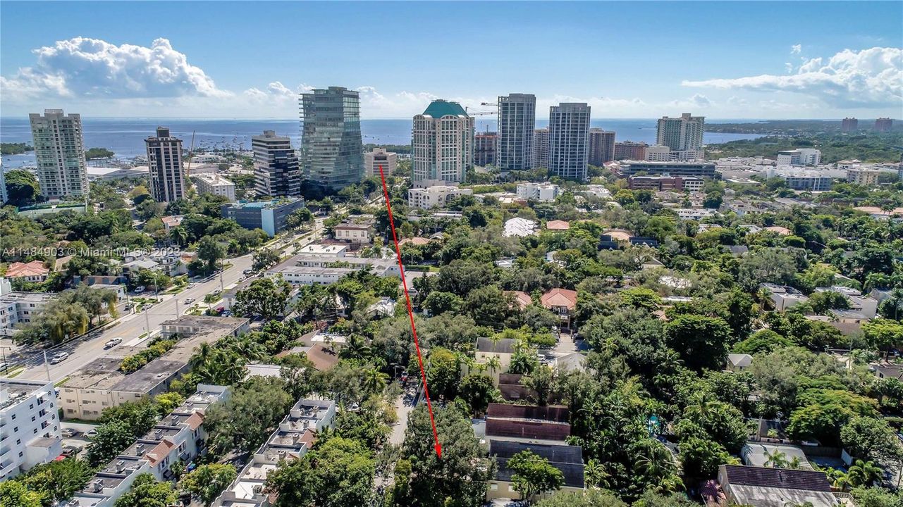 Recently Rented: $3,400 (1 beds, 1 baths, 672 Square Feet)