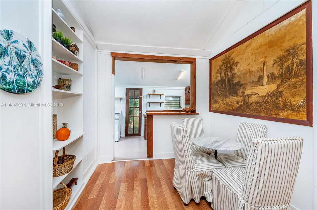 Recently Rented: $3,400 (1 beds, 1 baths, 672 Square Feet)