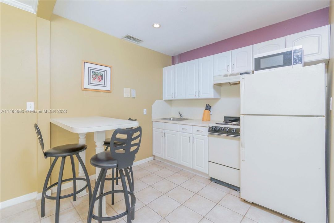 Recently Sold: $224,999 (1 beds, 1 baths, 460 Square Feet)