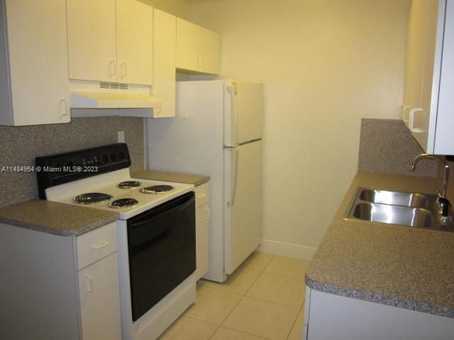 Recently Rented: $1,950 (1 beds, 1 baths, 709 Square Feet)