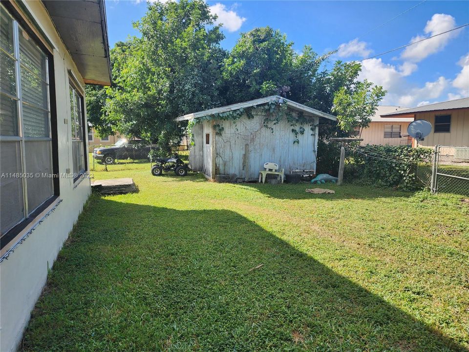 Recently Sold: $99,000 (3 beds, 2 baths, 1670 Square Feet)