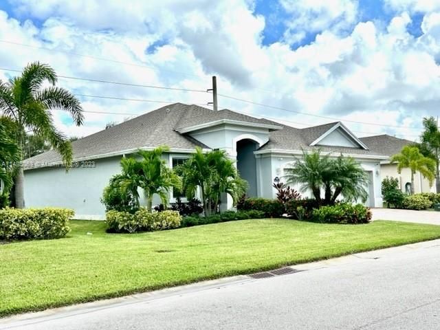 Recently Sold: $499,900 (3 beds, 2 baths, 1910 Square Feet)