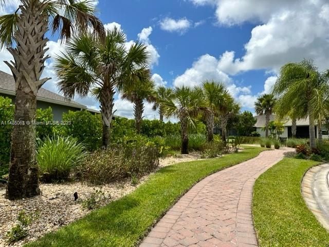 Recently Sold: $499,900 (3 beds, 2 baths, 1910 Square Feet)