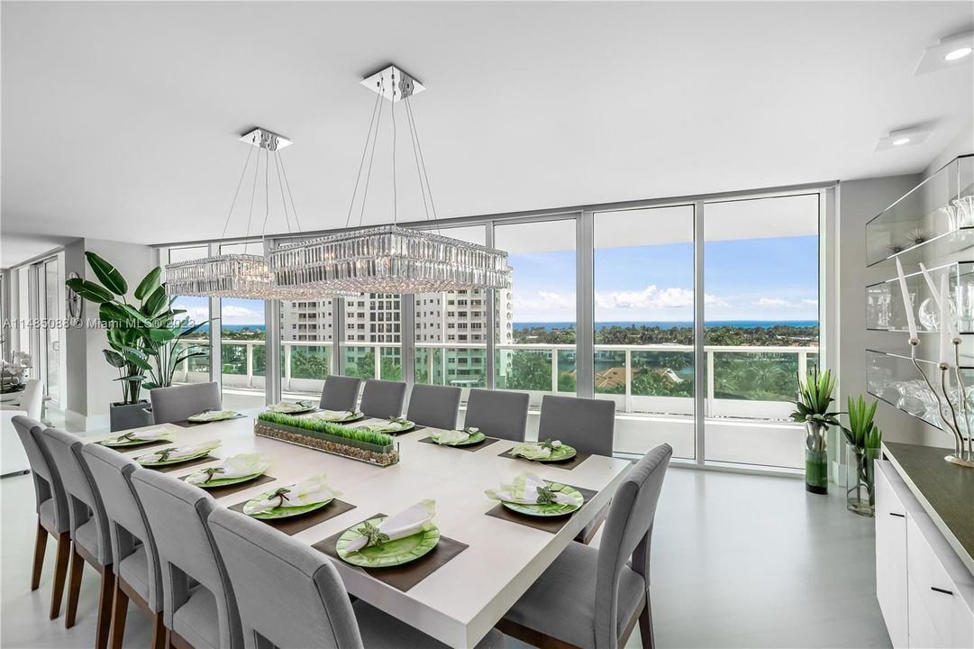 Recently Sold: $5,350,000 (4 beds, 6 baths, 5141 Square Feet)