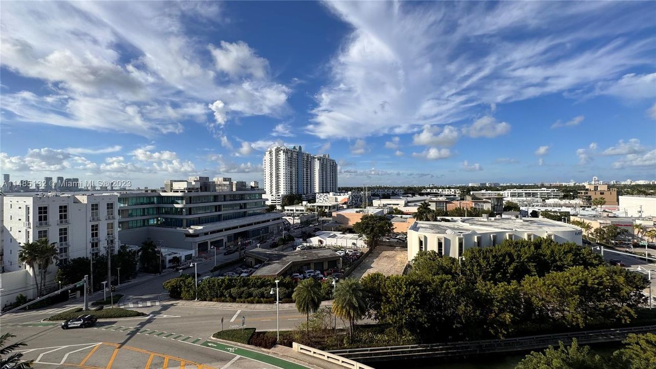 Недавно продано: $549,000 (1 спален, 2 ванн, 810 Квадратных фут)