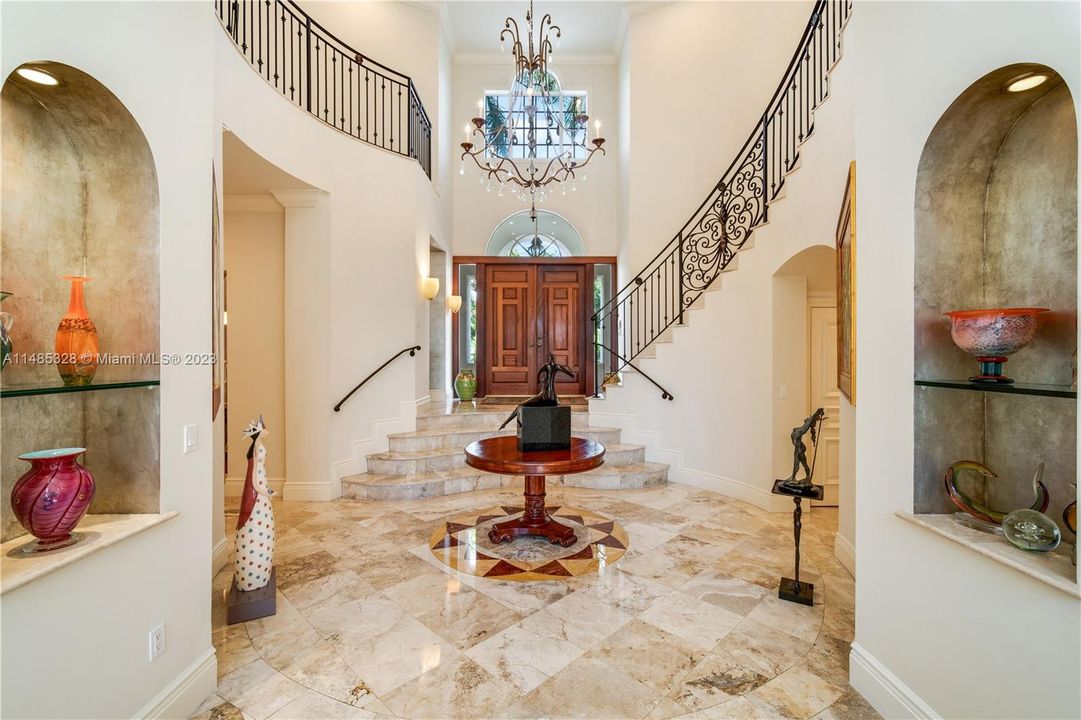 Недавно продано: $6,399,000 (5 спален, 5 ванн, 6634 Квадратных фут)