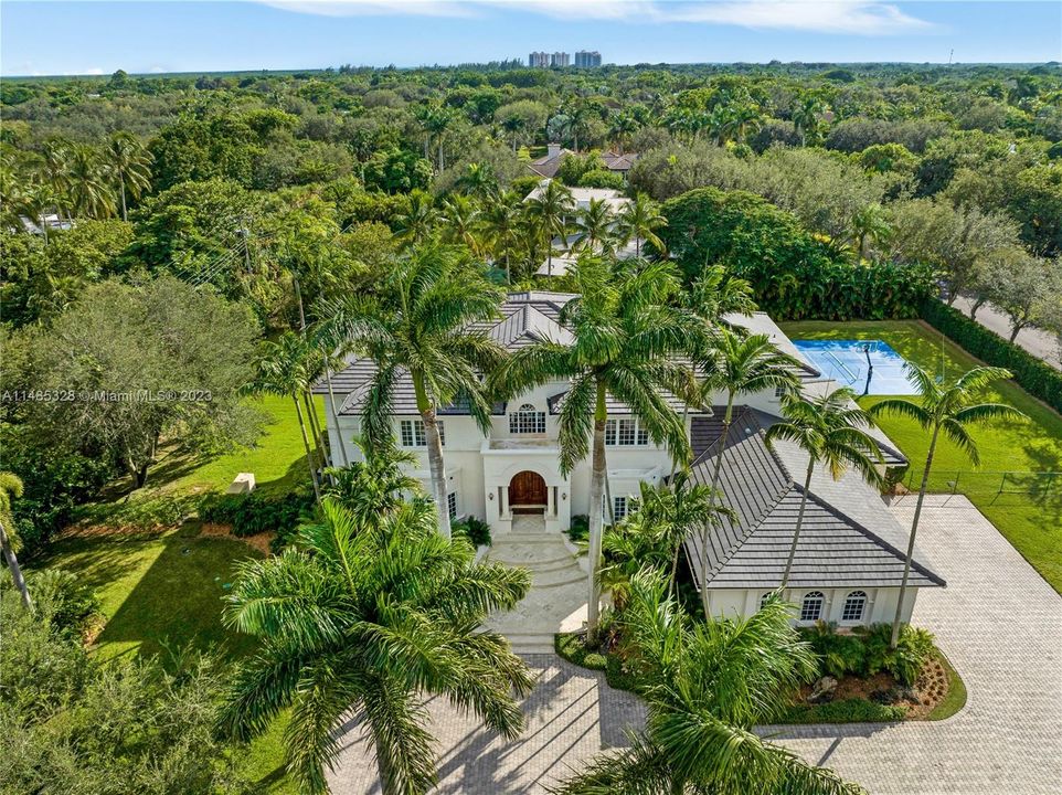 Недавно продано: $6,399,000 (5 спален, 5 ванн, 6634 Квадратных фут)