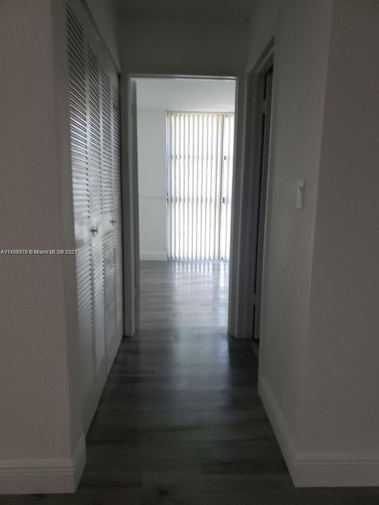 Недавно продано: $295,000 (2 спален, 2 ванн, 898 Квадратных фут)