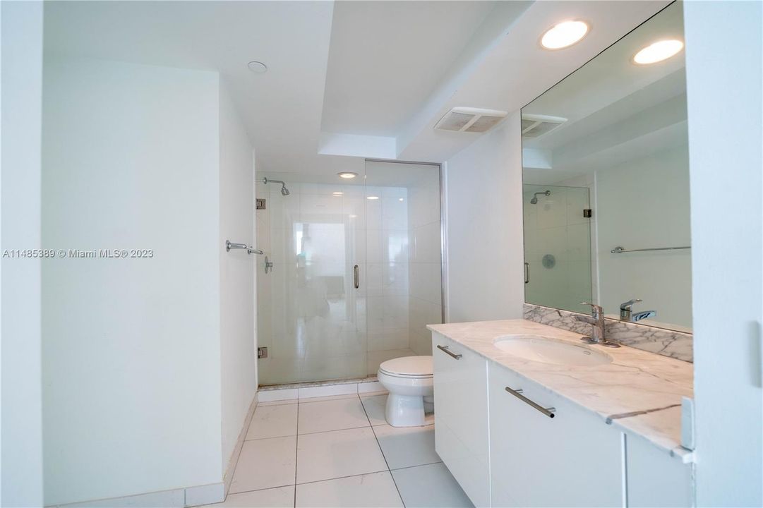 Недавно продано: $699,000 (2 спален, 2 ванн, 1200 Квадратных фут)