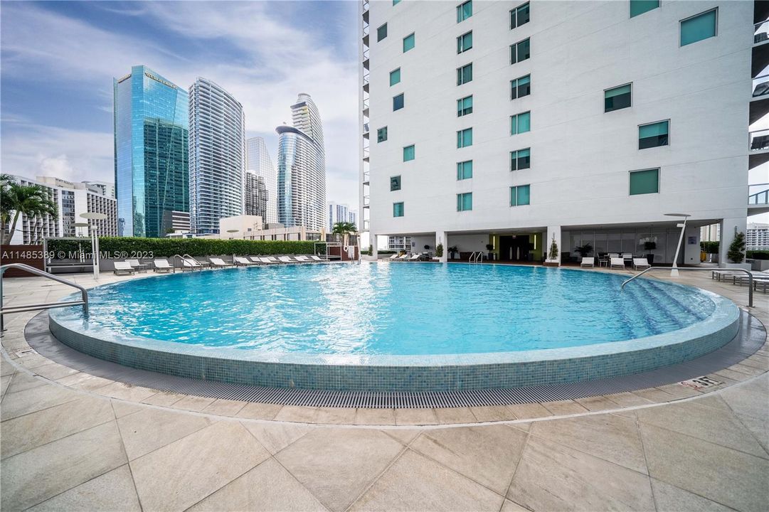 Недавно продано: $699,000 (2 спален, 2 ванн, 1200 Квадратных фут)