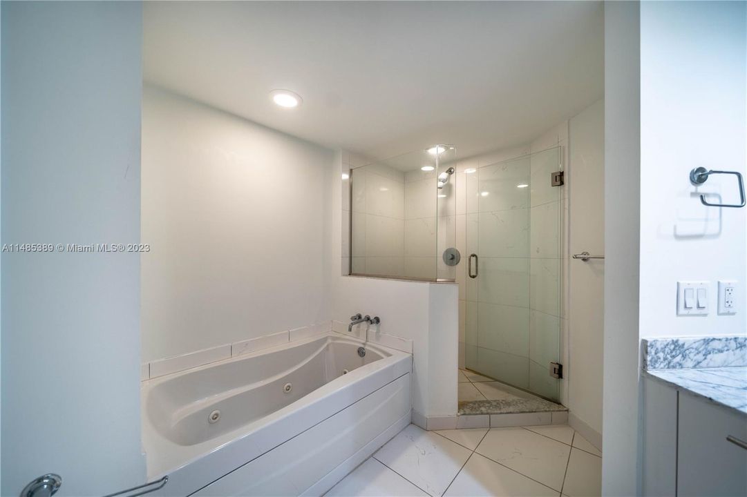 Недавно продано: $699,000 (2 спален, 2 ванн, 1200 Квадратных фут)