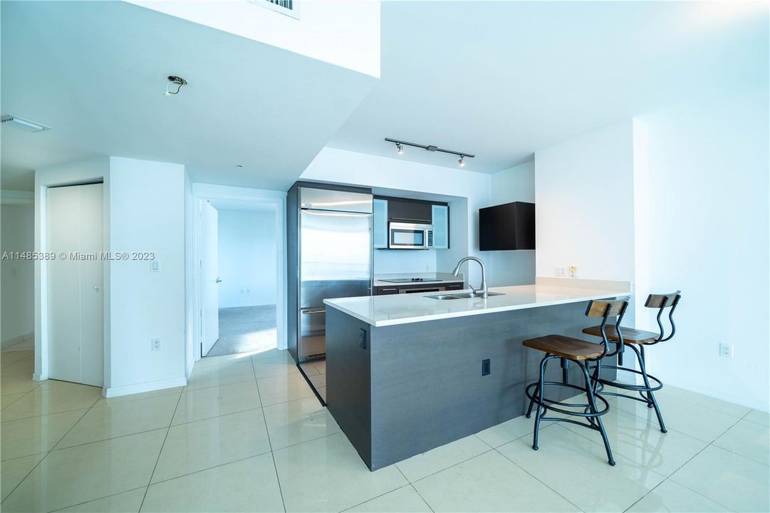 Недавно продано: $699,000 (2 спален, 2 ванн, 1200 Квадратных фут)