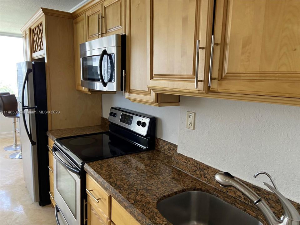 For Sale: $220,000 (0 beds, 1 baths, 360 Square Feet)