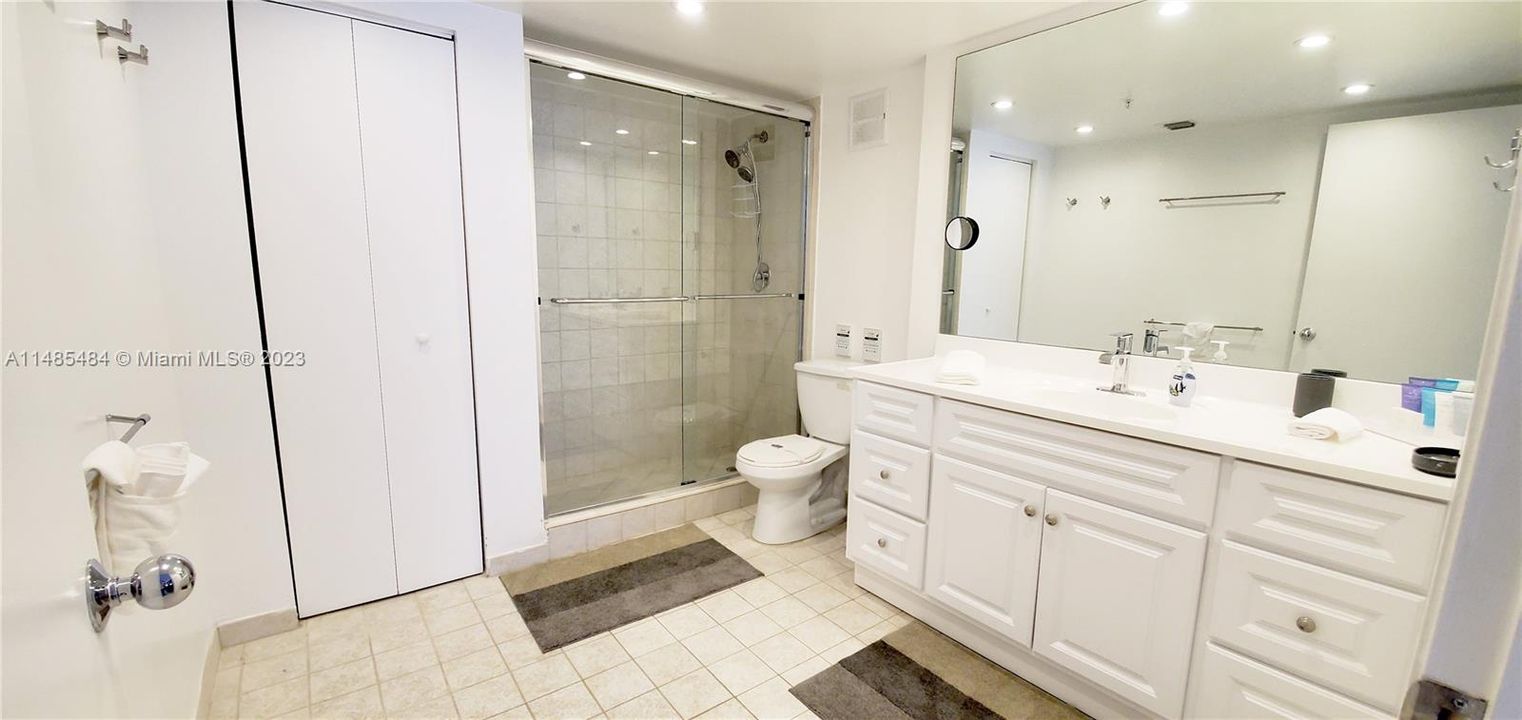 最近租的: $6,000 (2 贝兹, 2 浴室, 1485 平方英尺)