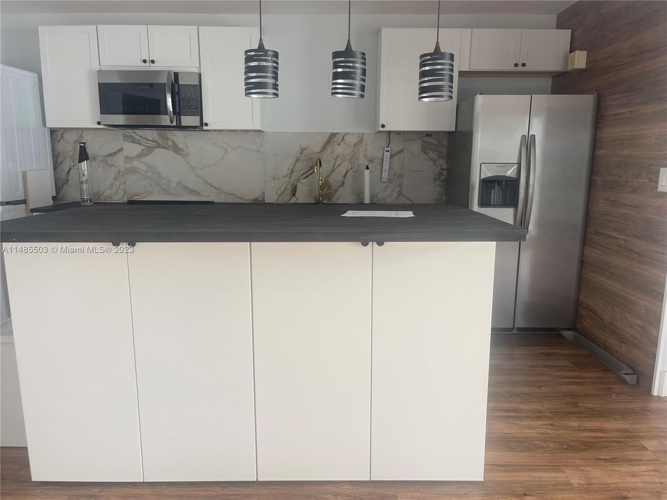 Recently Rented: $2,500 (2 beds, 2 baths, 1100 Square Feet)