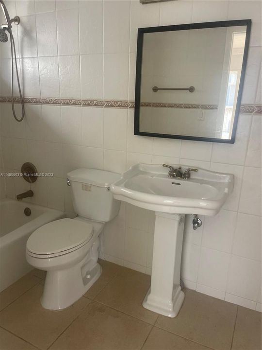 Recently Rented: $2,500 (2 beds, 2 baths, 1100 Square Feet)