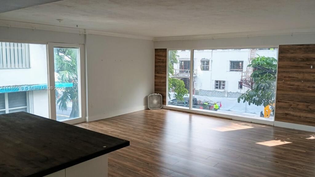 Recently Rented: $2,500 (2 beds, 2 baths, 1100 Square Feet)