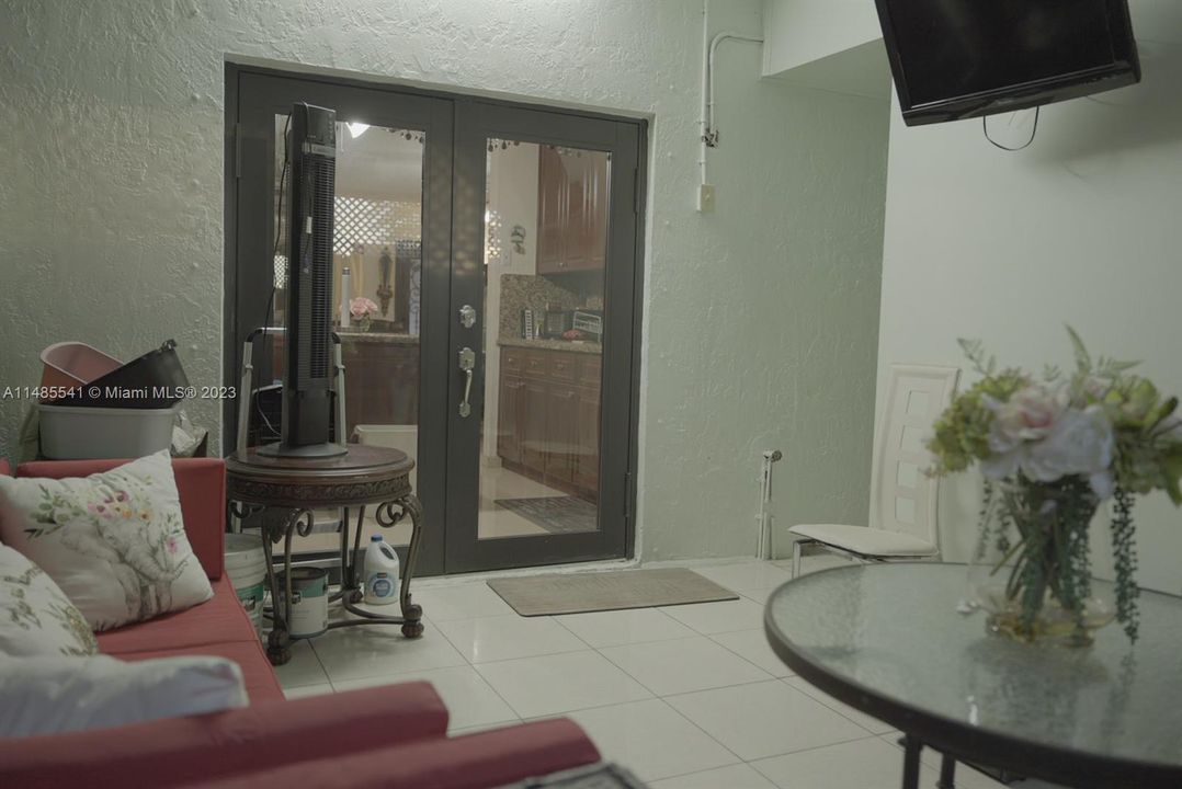 Недавно арендовано: $2,700 (2 спален, 2 ванн, 803 Квадратных фут)