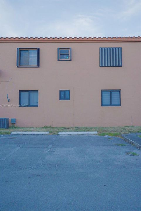 Недавно арендовано: $2,700 (2 спален, 2 ванн, 803 Квадратных фут)