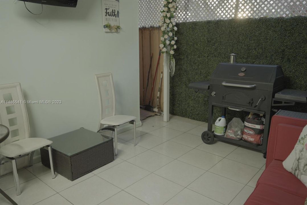 Недавно арендовано: $2,700 (2 спален, 2 ванн, 803 Квадратных фут)