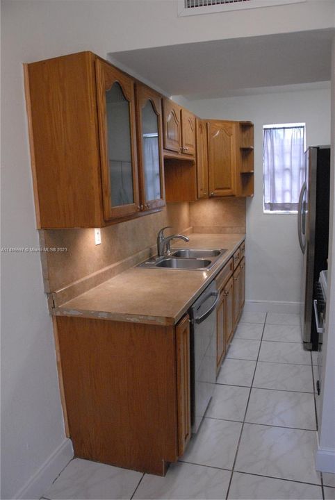 Недавно арендовано: $1,995 (1 спален, 1 ванн, 1000 Квадратных фут)