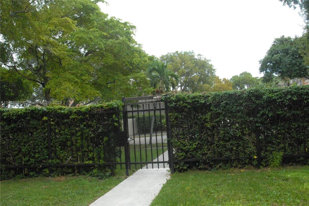 Недавно арендовано: $1,995 (1 спален, 1 ванн, 1000 Квадратных фут)