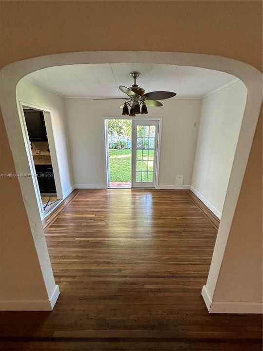 Recently Rented: $3,600 (4 beds, 2 baths, 1667 Square Feet)