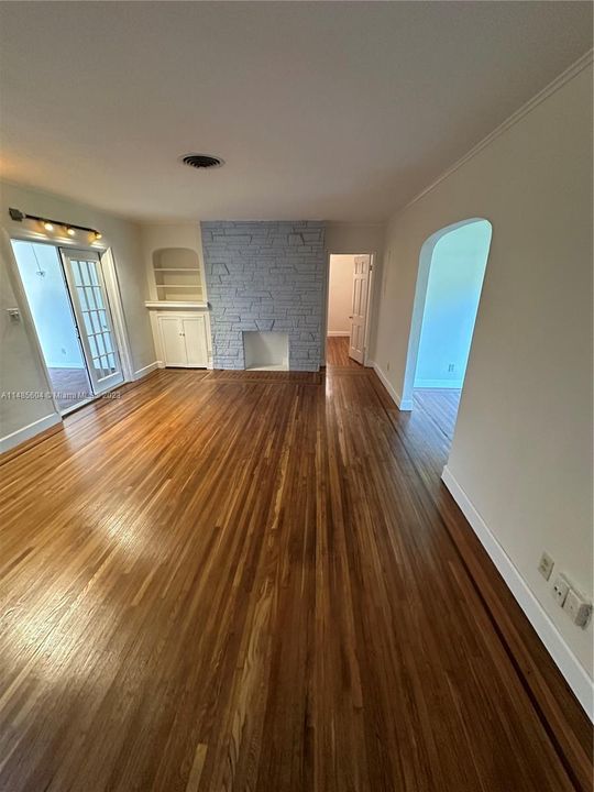 Recently Rented: $3,600 (4 beds, 2 baths, 1667 Square Feet)