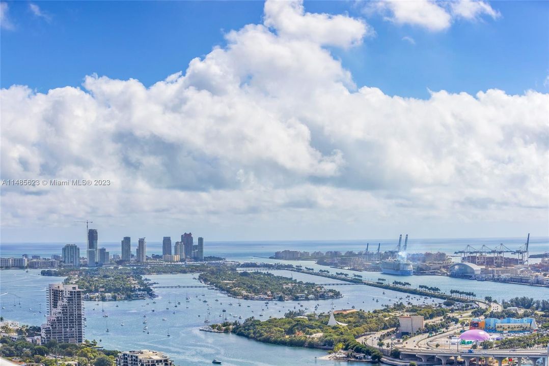 Recently Sold: $485,000 (1 beds, 1 baths, 838 Square Feet)